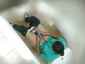Fille noire baisée à ...