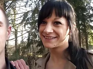 Sissy va au centre l ...